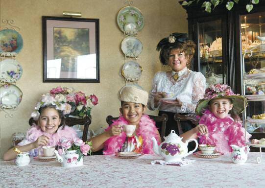 liquid-assets-mind-manners-tea-etquite