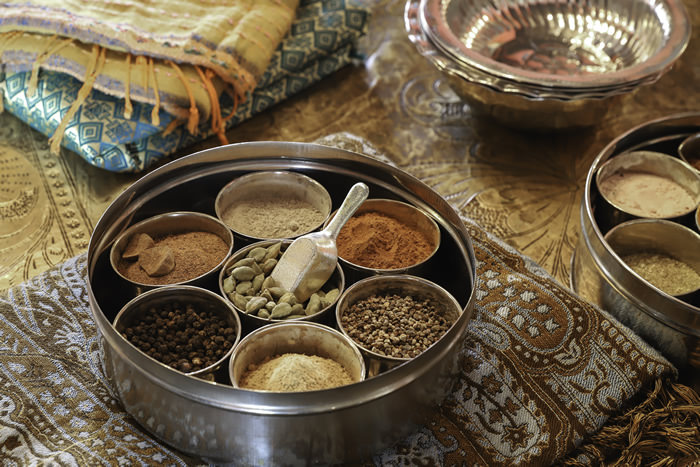 Ayurvedic Laura Hennings 3291